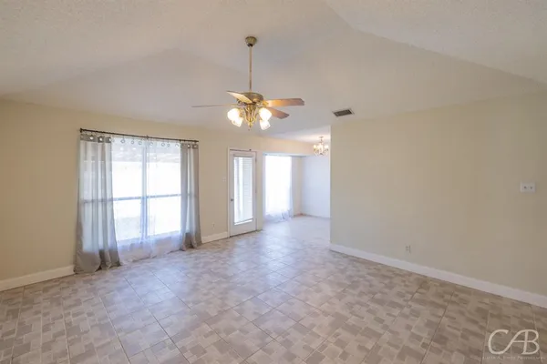 $2,000 | 3933 Notre Dame Circle, Abilene, TX 79602