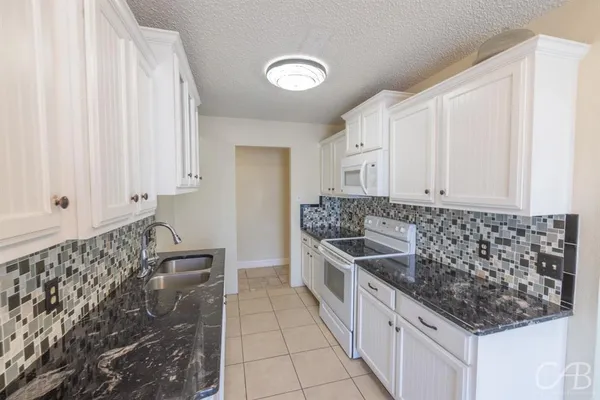 $2,000 | 3933 Notre Dame Circle, Abilene, TX 79602