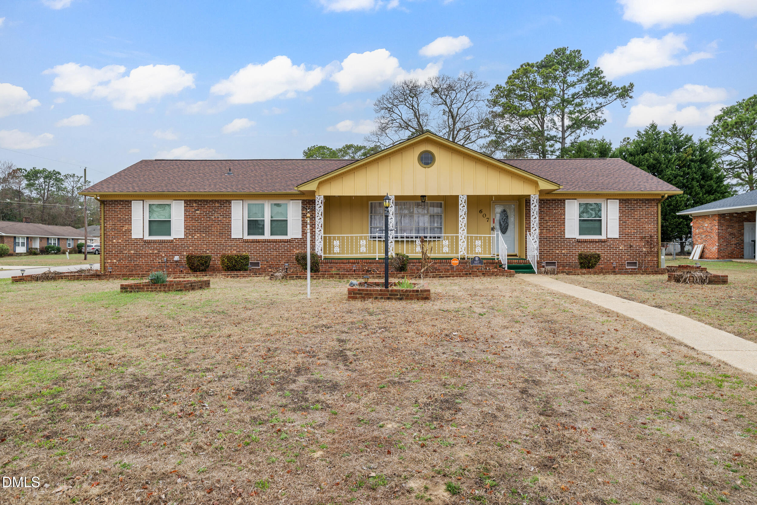 607 Bedford Road Fayetteville, NC 28303 - Photo 1 of 35 IMG_2022