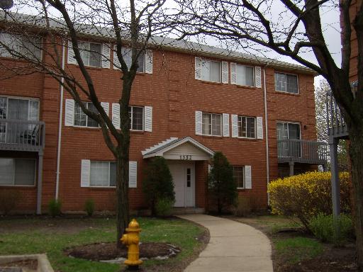 1352 South Lorraine Road, Unit F Wheaton, IL 60189 - Photo 1 of 1