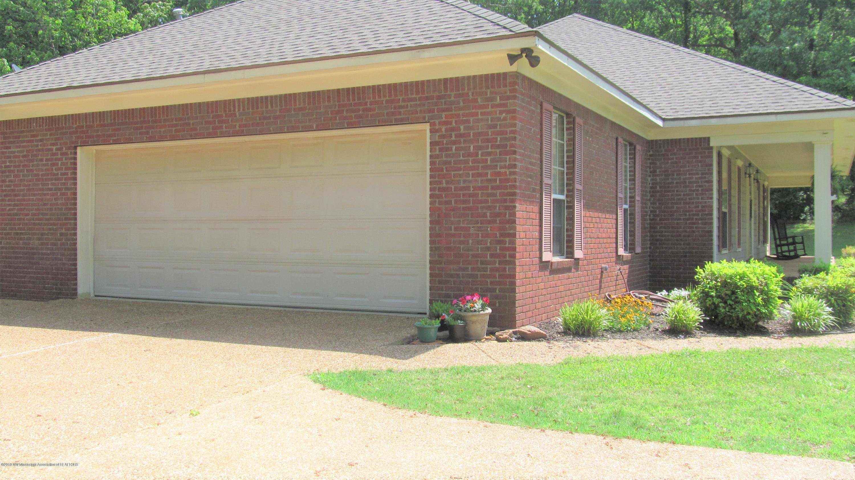 504 Oak Acres Road Batesville, MS 38606 - Photo 28 of 28 IMG_2881 (1)