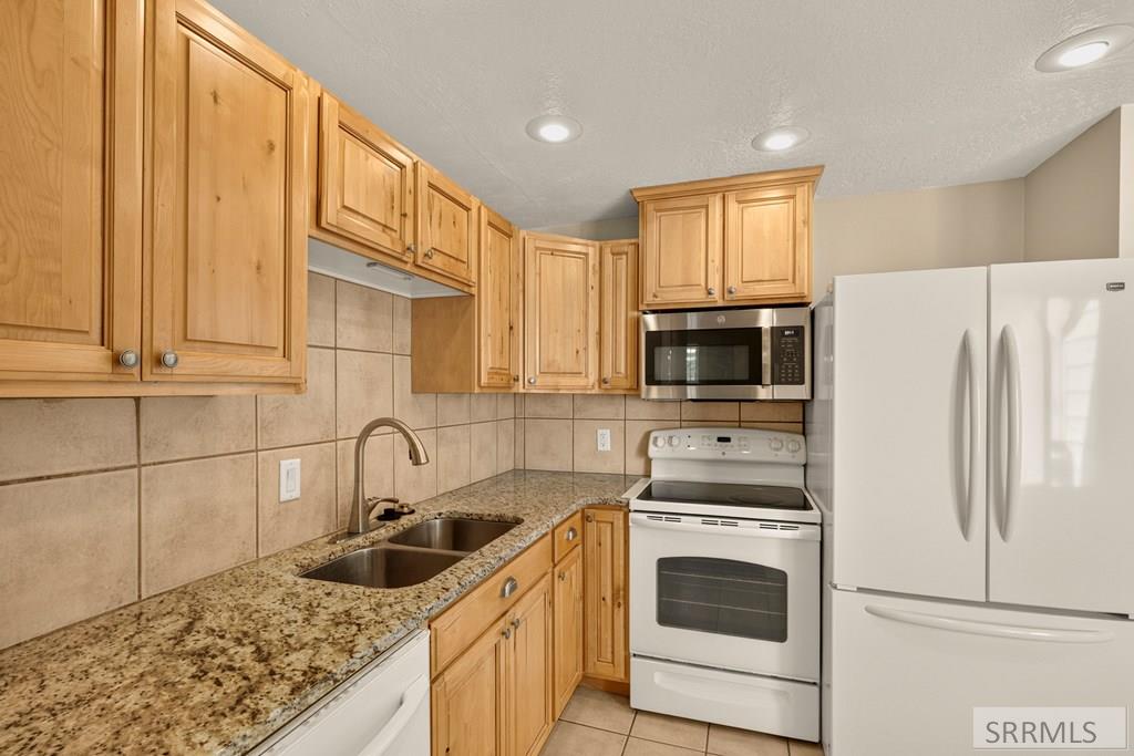 730 Balsam Street Pocatello, ID 83201 - Photo 13 of 37 Kitchen