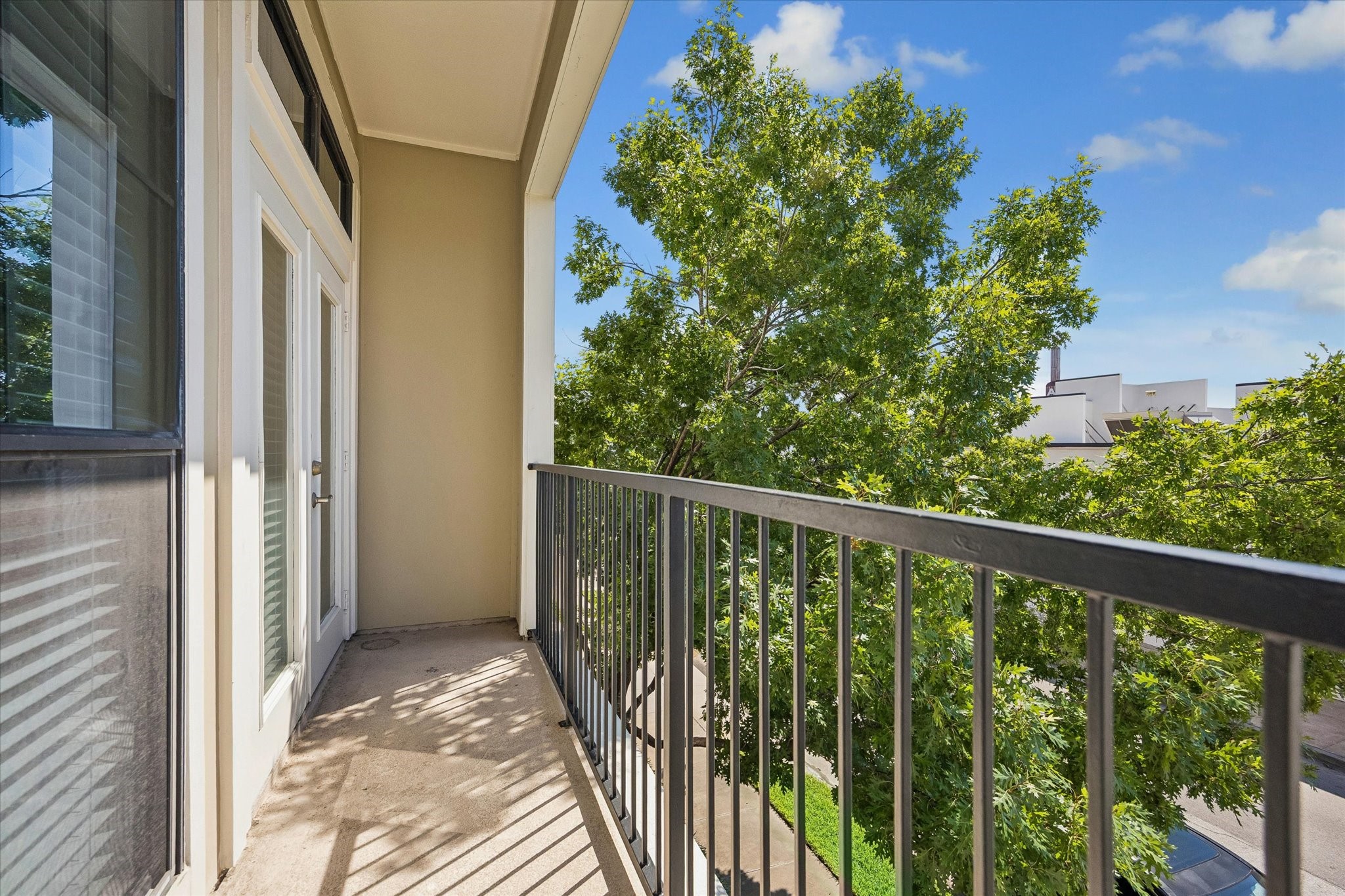 2120 Kipling Street, Unit 207 Houston, TX 77098 - Photo 26 of 35 Ample space on the balcony
