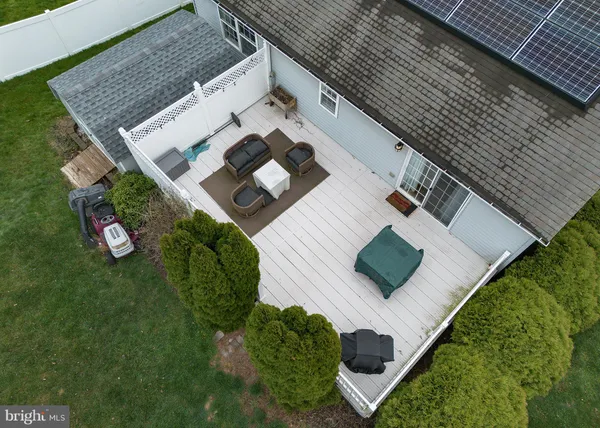 a view of a house with a garage