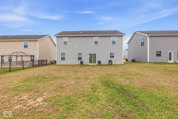 $329,900 | 857 McArthur Drive, Lebanon, IN 46052