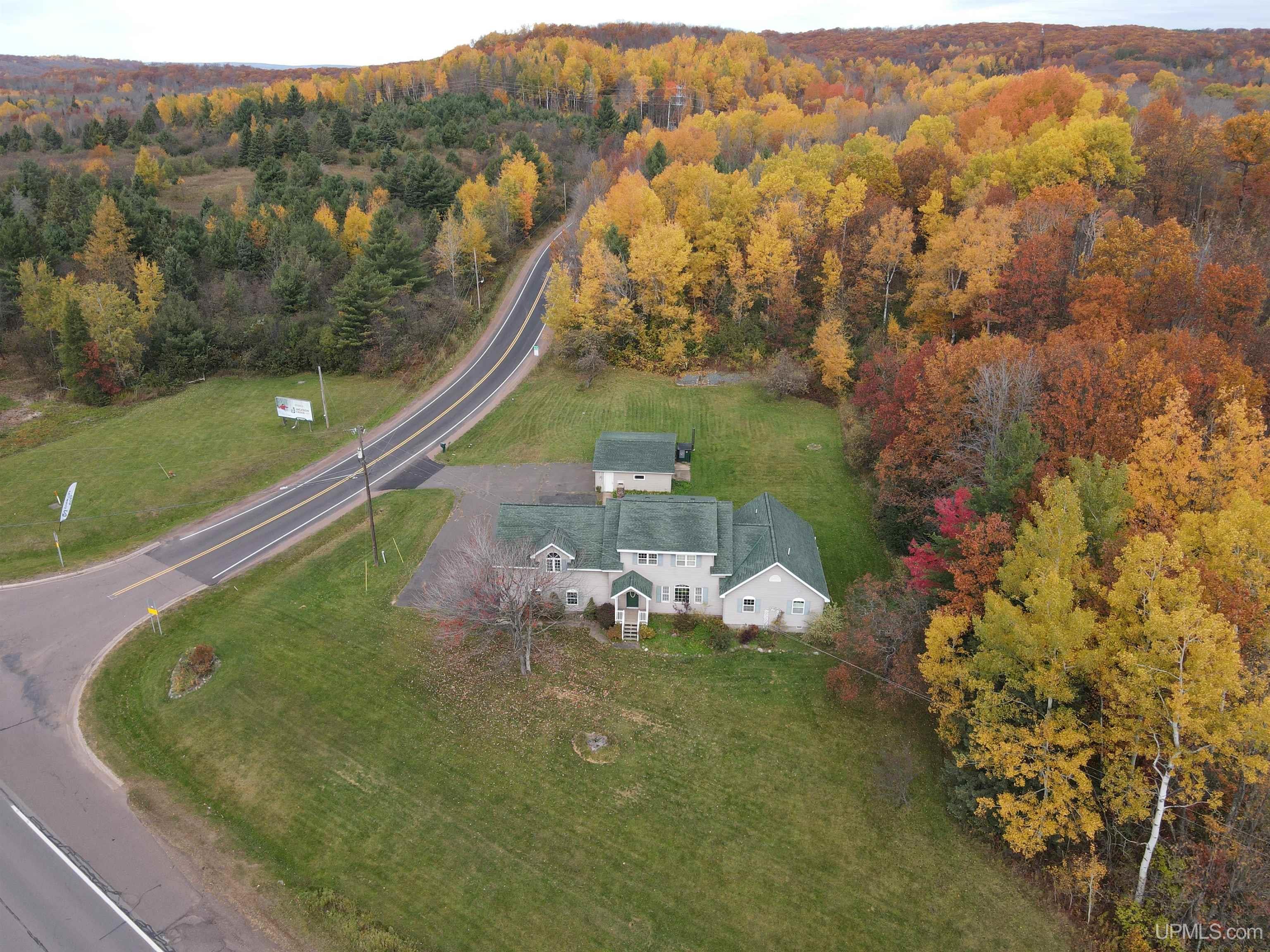 105 Indianhead Road Wakefield, MI 49968 - Photo 16 of 71