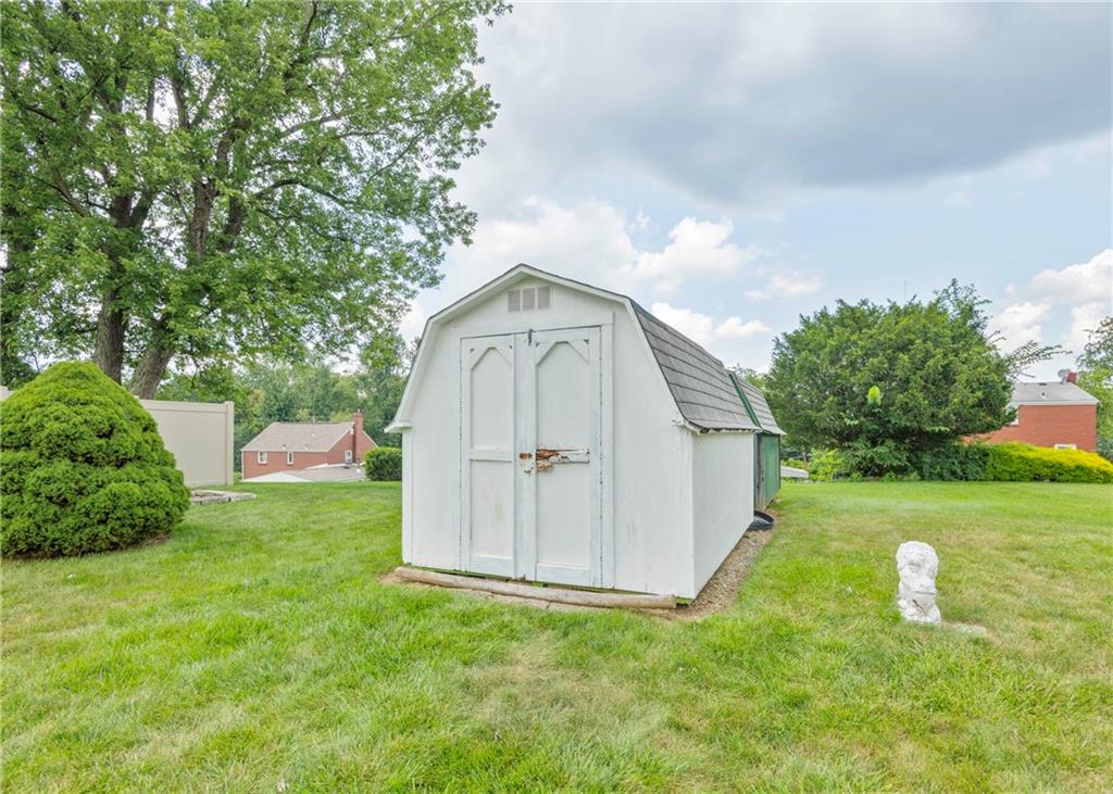 115 Rockwood Street Monroeville, PA 15146 - Photo 13 of 32 a view of a back yard of the house