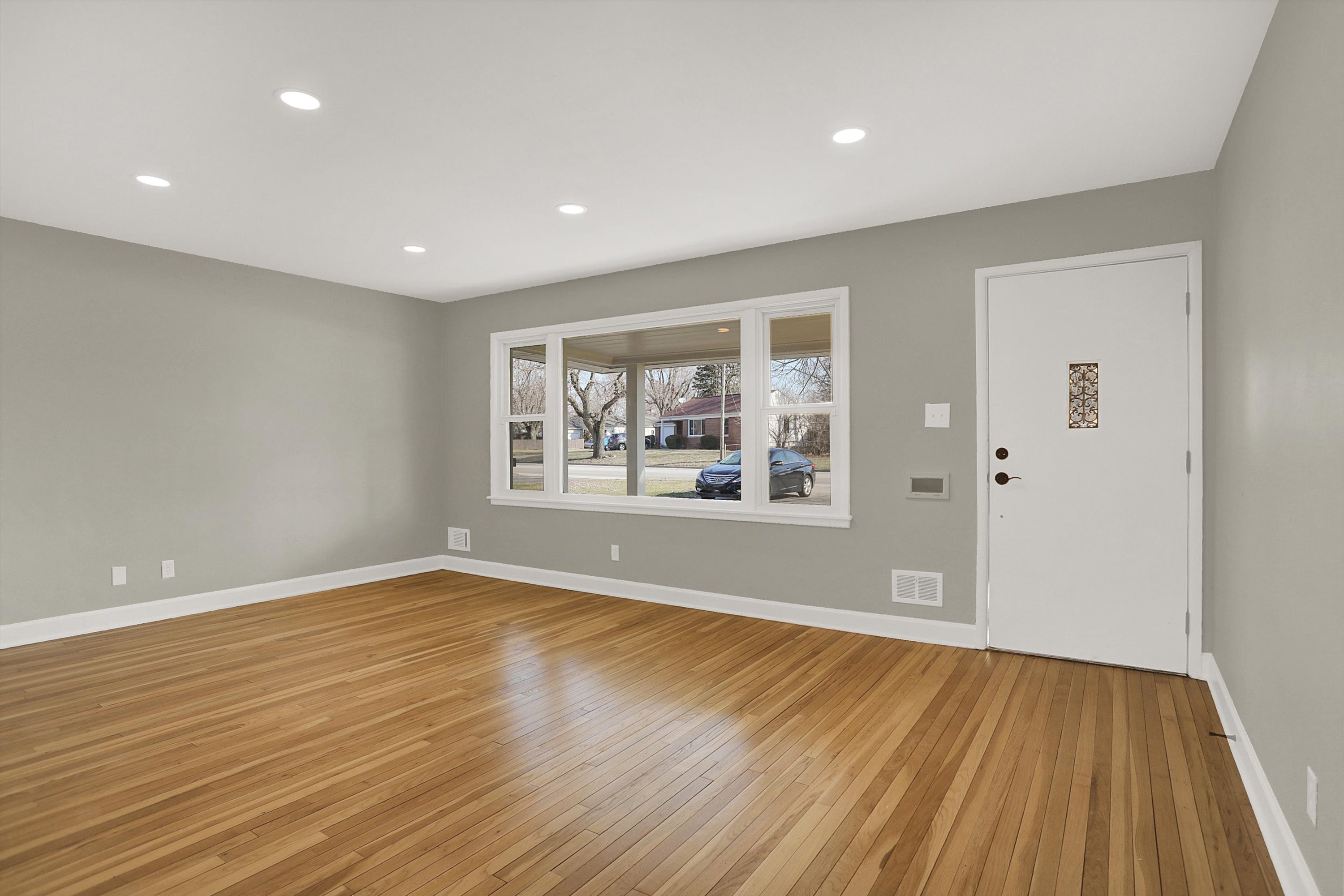 1828 Cunningham Road Indianapolis, IN 46224 - Photo 5 of 44 Gallery Image 5