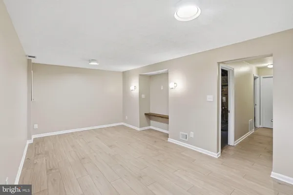 $3,100 | 9100 Omar Court, Fairfax, VA 22031