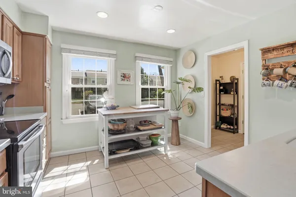 $3,100 | 9100 Omar Court, Fairfax, VA 22031