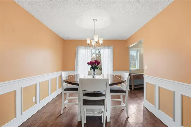 $310,000 | 9201 West 48th Terrace, Merriam, KS 66203