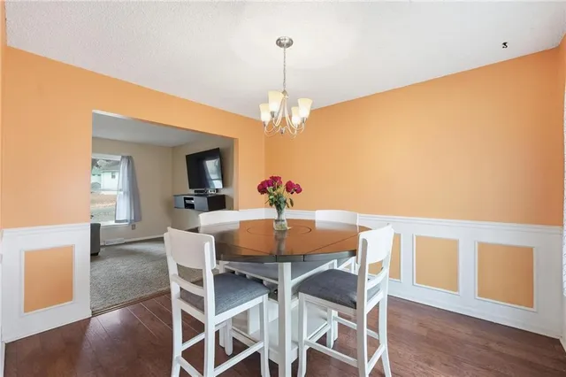 $310,000 | 9201 West 48th Terrace, Merriam, KS 66203