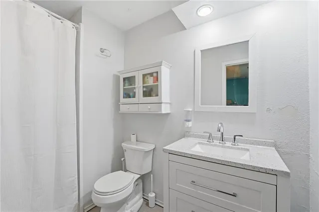 $310,000 | 9201 West 48th Terrace, Merriam, KS 66203