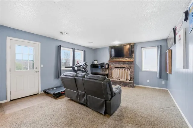 $310,000 | 9201 West 48th Terrace, Merriam, KS 66203