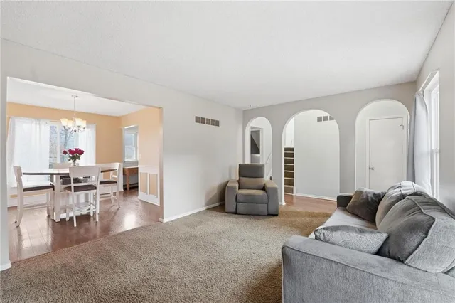 $310,000 | 9201 West 48th Terrace, Merriam, KS 66203