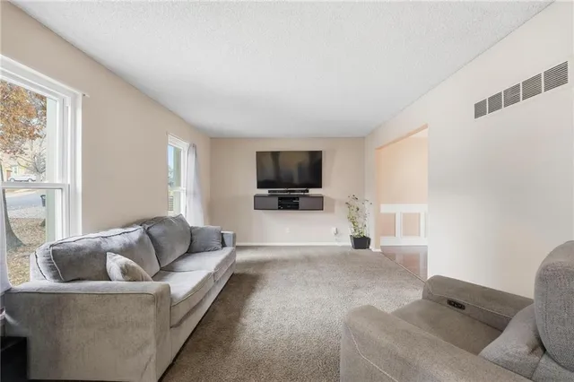 $310,000 | 9201 West 48th Terrace, Merriam, KS 66203