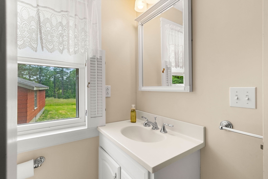 116 Killam Hill Road Boxford, MA 01921 - Photo 16 of 37
