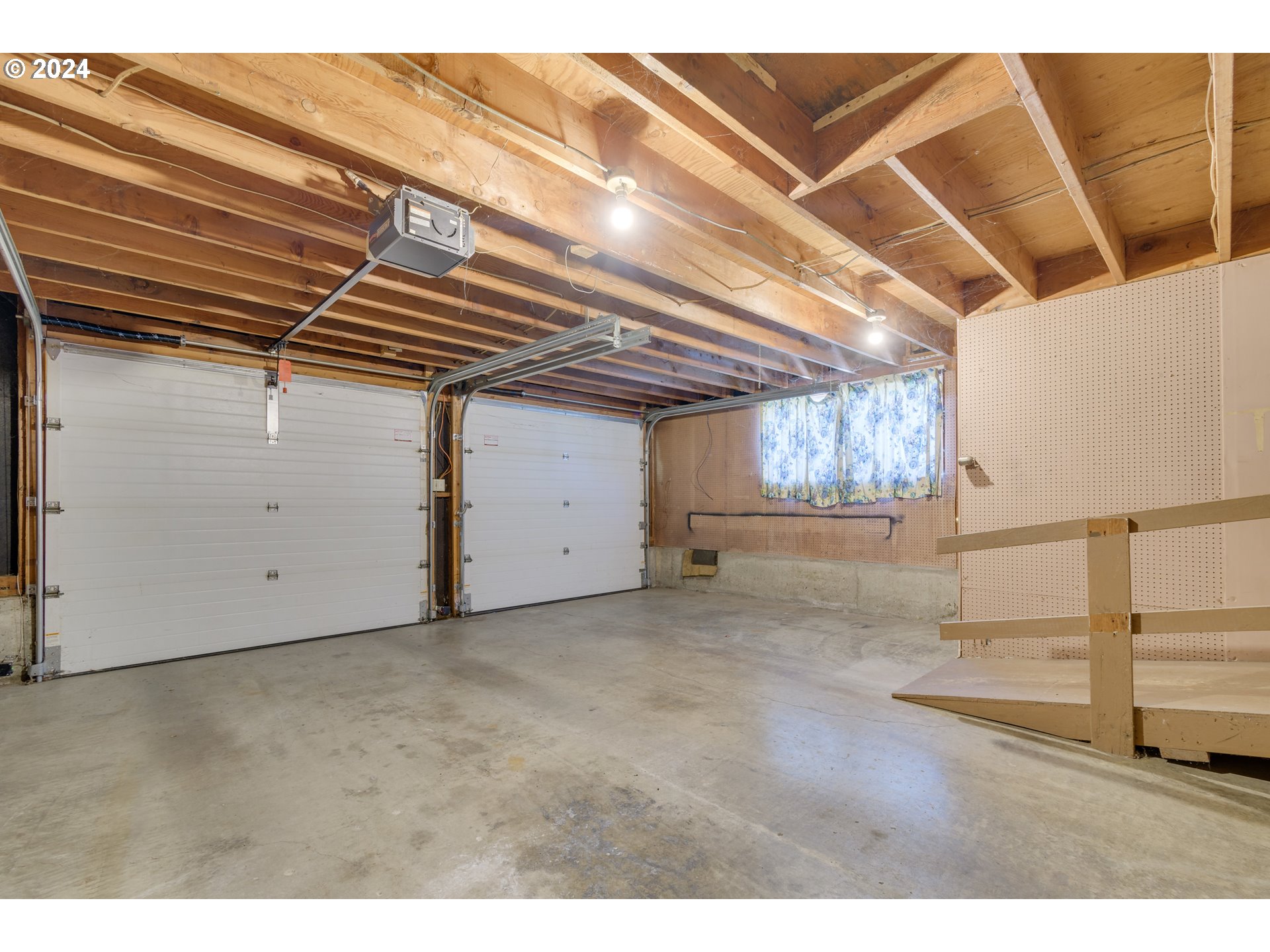 1816 Yolanda Avenue Springfield, OR 97477 - Photo 36 of 48 a view of a room with racks on the wall