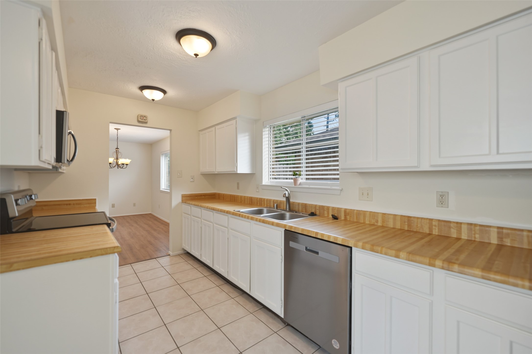 21503 Bridgepoint Lane Spring, TX 77388 - Photo 22 of 36