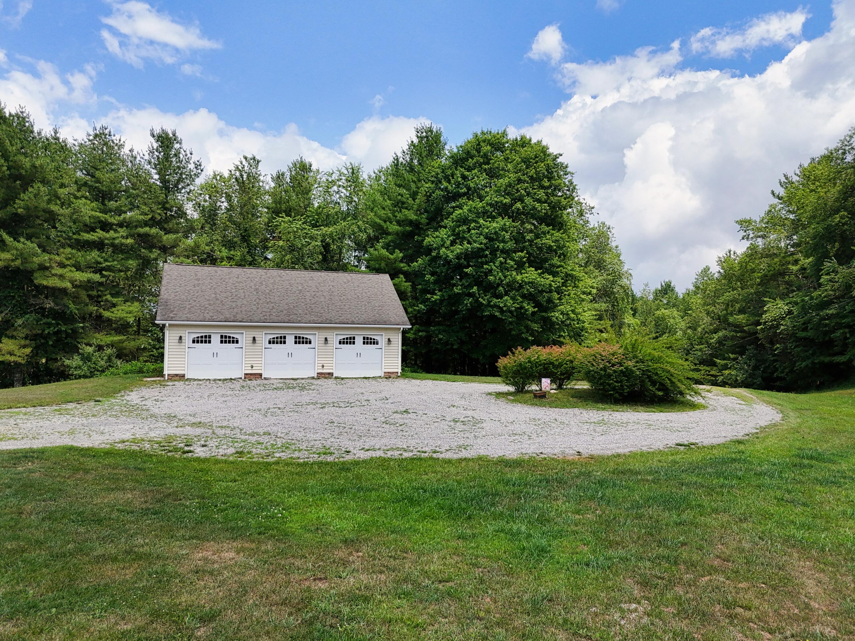 322 Timberline Road Southeast Copper Hill, VA 24079 - Photo 71 of 98 64 DJI_20260629124929_0724_D