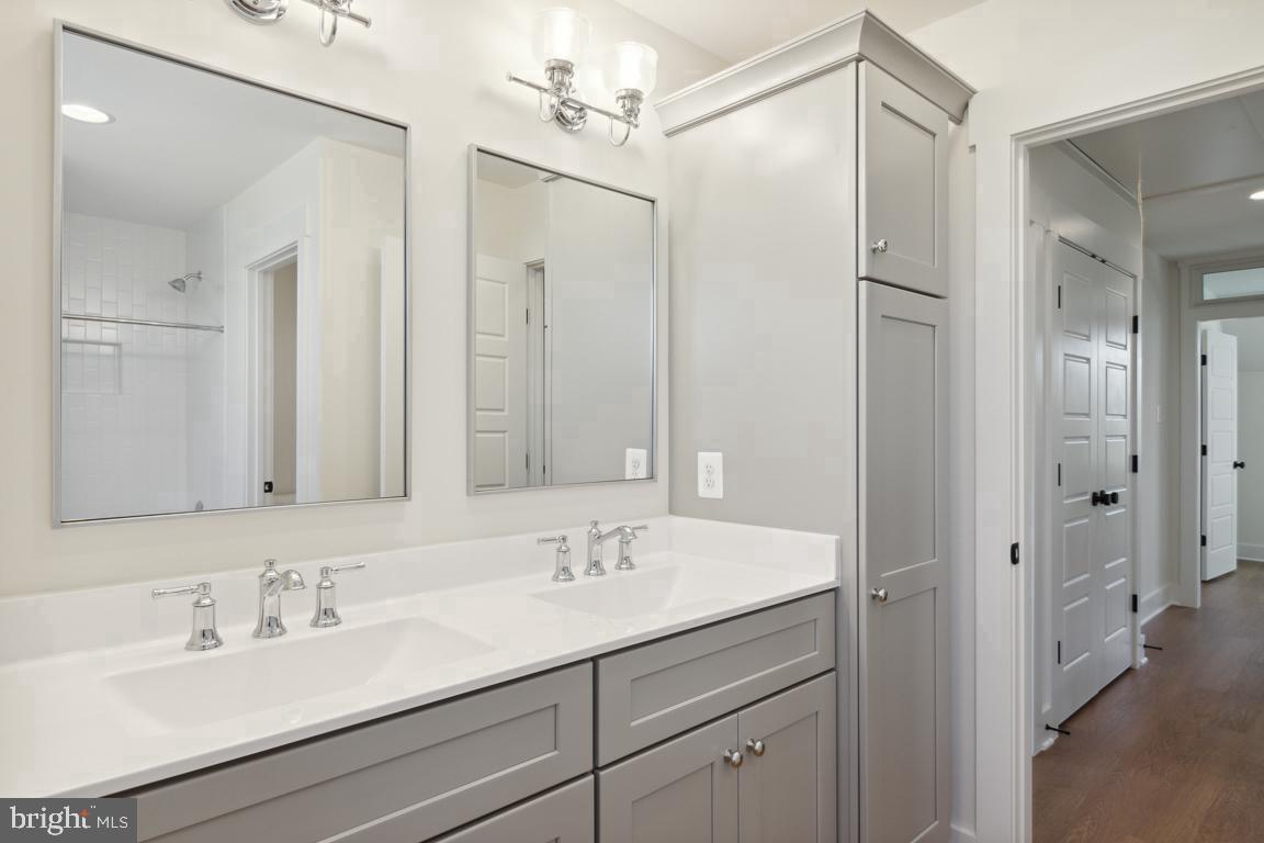 3110 Thurston Road Frederick, MD 21704 - Photo 28 of 38 Full upper hall bathroom.