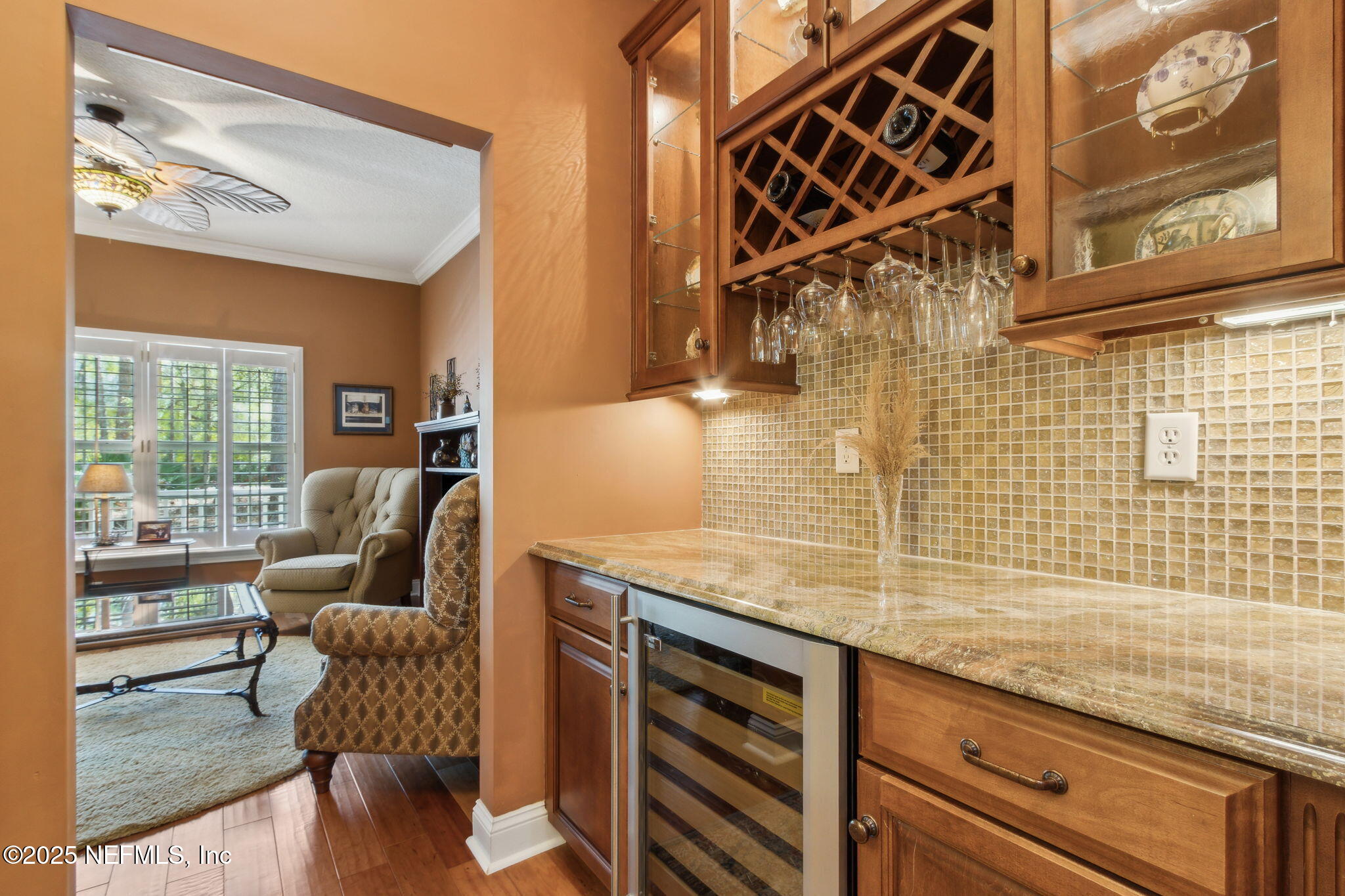 96197 Brady Point Road Fernandina Beach, FL 32034 - Photo 12 of 40 a living room with furniture