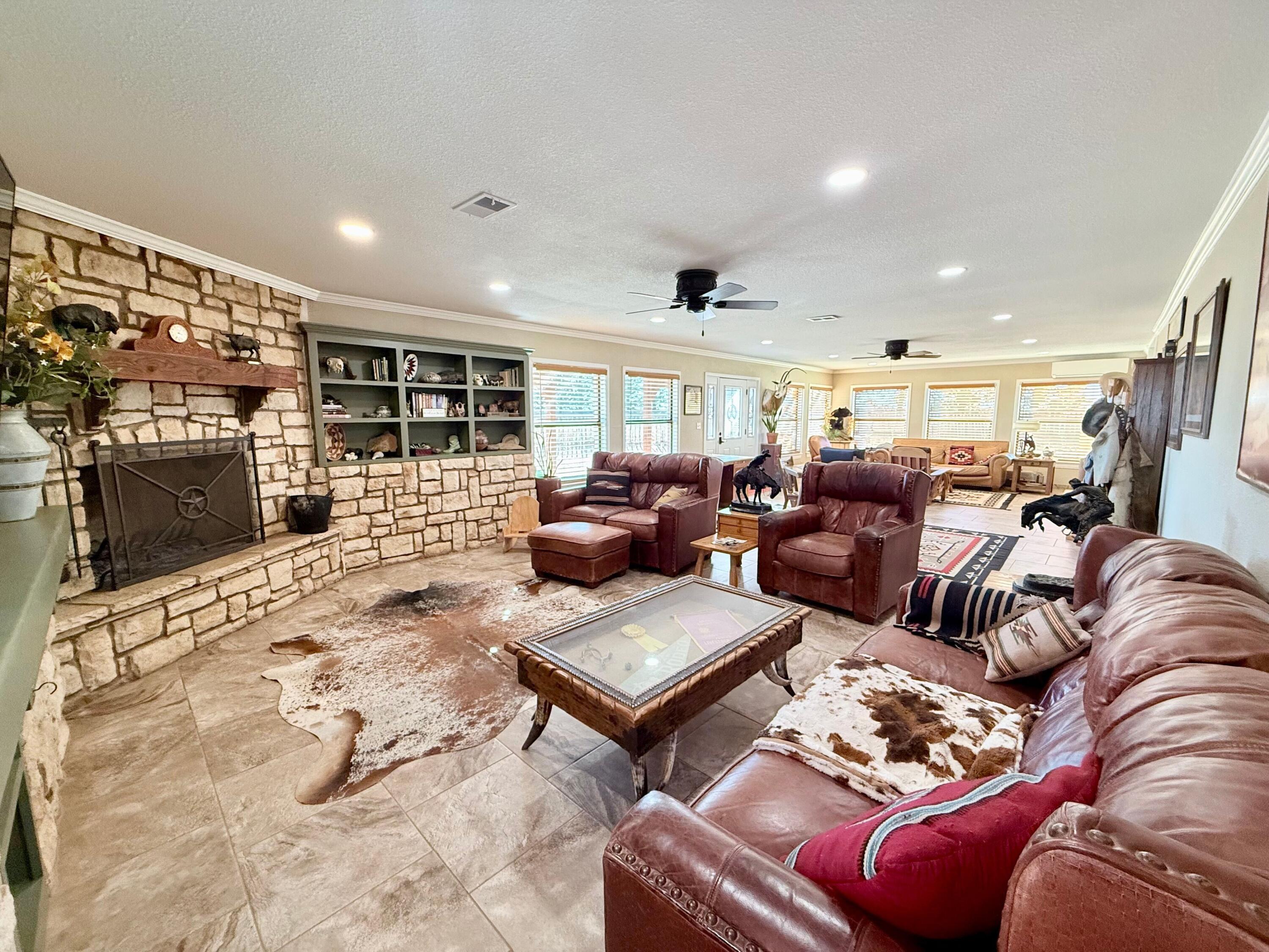 3011 County Rd I Lamesa, TX 79331 - Photo 7 of 28 Living Room 2