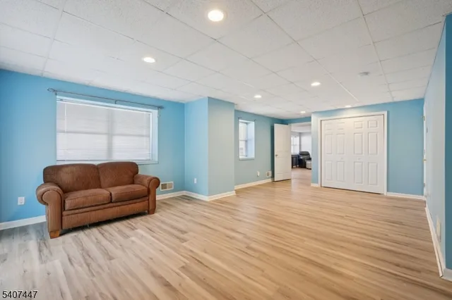 $455,000 | 2 Caleb Court, Unit 2, Hamburg, NJ 07419