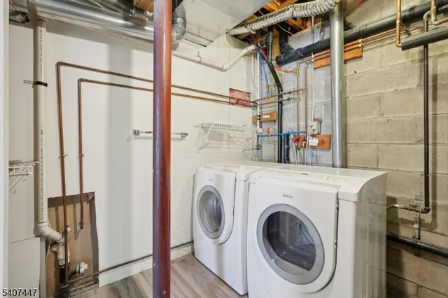 $455,000 | 2 Caleb Court, Unit 2, Hamburg, NJ 07419