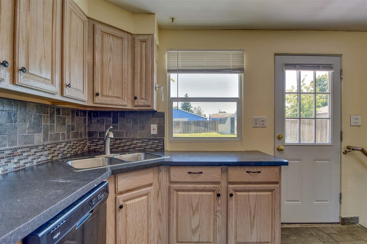 5908 North Ridgeview Place Spokane, WA 99205 - Photo 7 of 20 Gallery Image 7