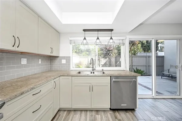 $5,500 | 7021 Seal Circle, Huntington Beach, CA 92648