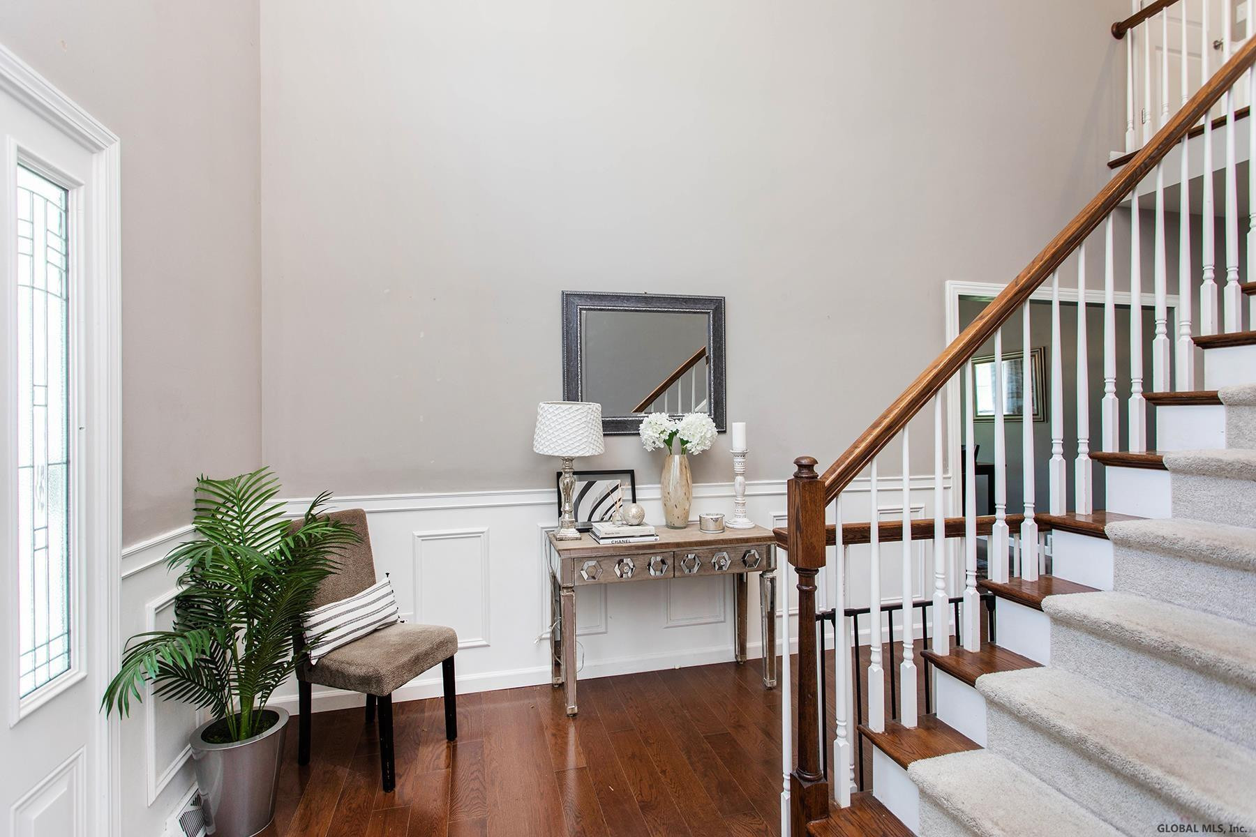 1 Michael Drive Colonie, NY 12303 - Photo 5 of 32 Photo 5