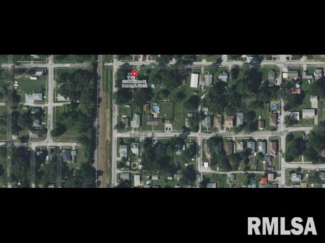 310 North Frisco Street Benton, IL 62812 - Photo 3 of 4