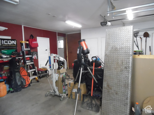 477 Grand Circle Moab, UT 84532 - Photo 21 of 22 View of garage