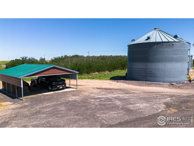 $1,055,000 | 15041 County Road 2, Wiggins, CO 80654