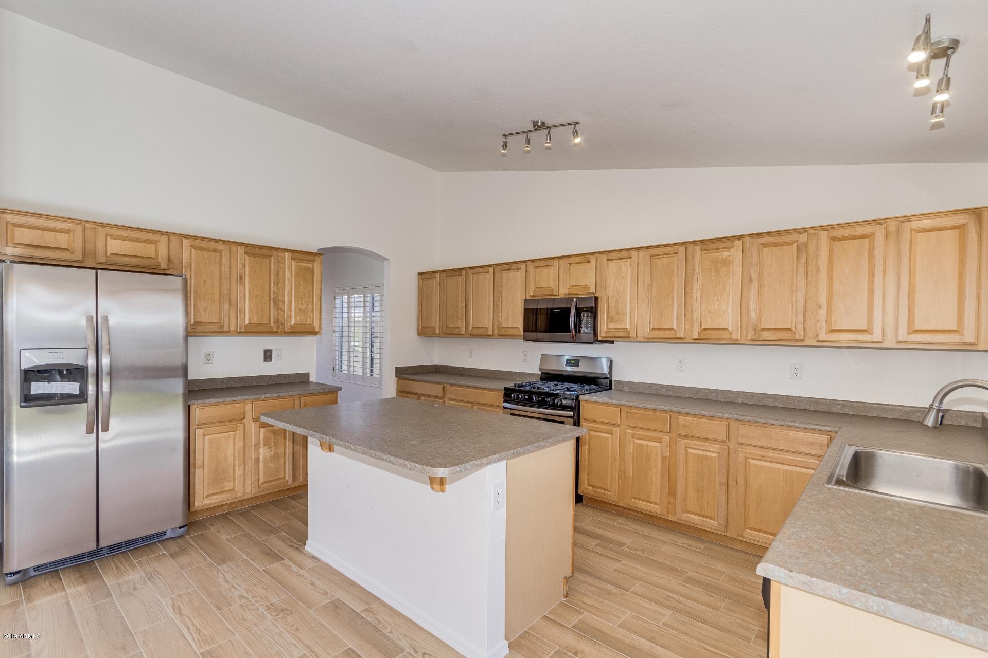 1623 East Carson Road Phoenix, AZ 85042 - Photo 7 of 22 Kitchen I