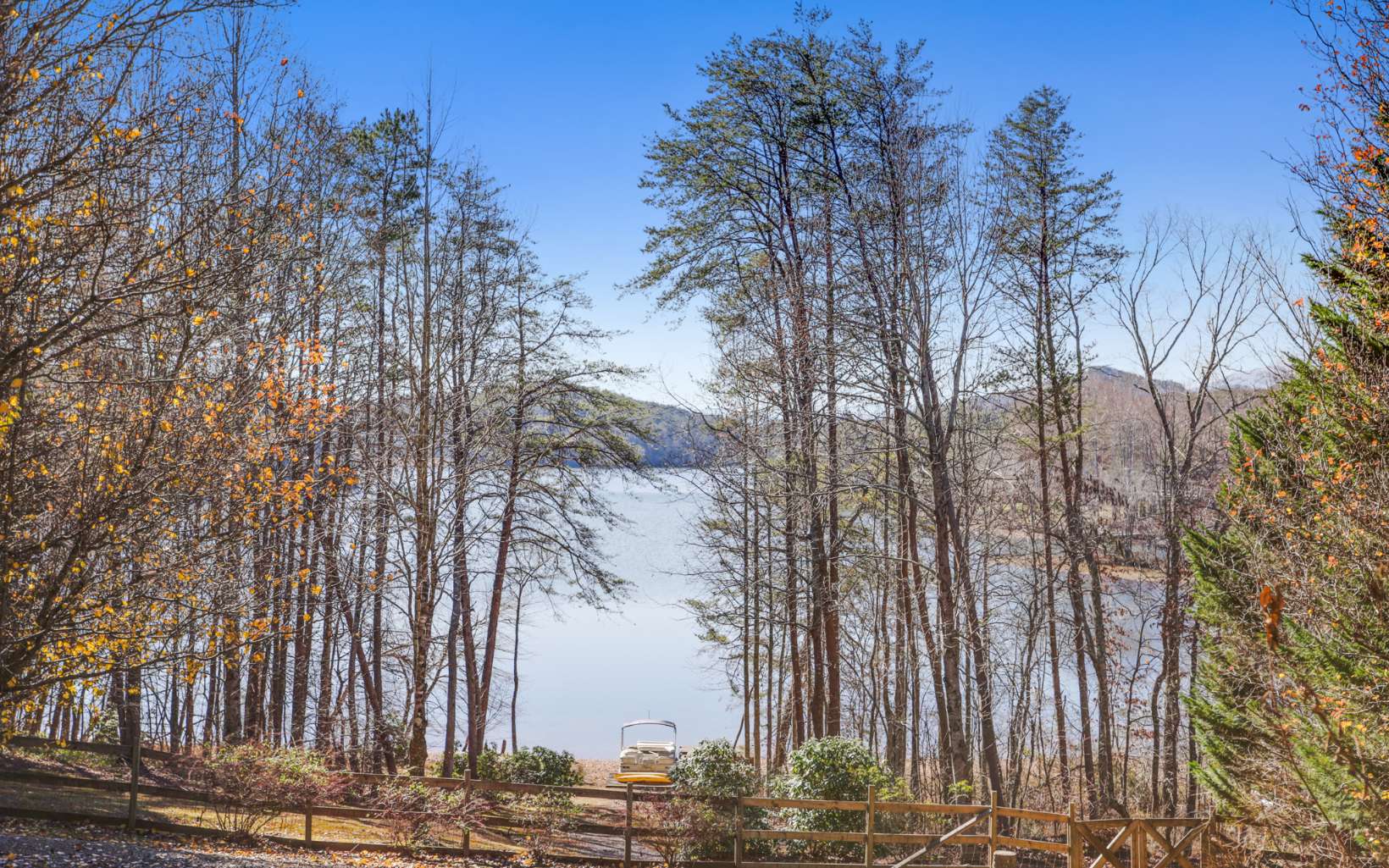 303 Campbell Cove Road Turtletown, TN 37391 - Photo 36 of 44 a backyard of a house with lots of green space