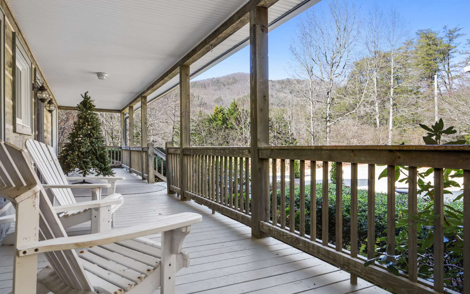303 Campbell Cove Road Turtletown, TN 37391 - Photo 38 of 44 a view of balcony with furniture