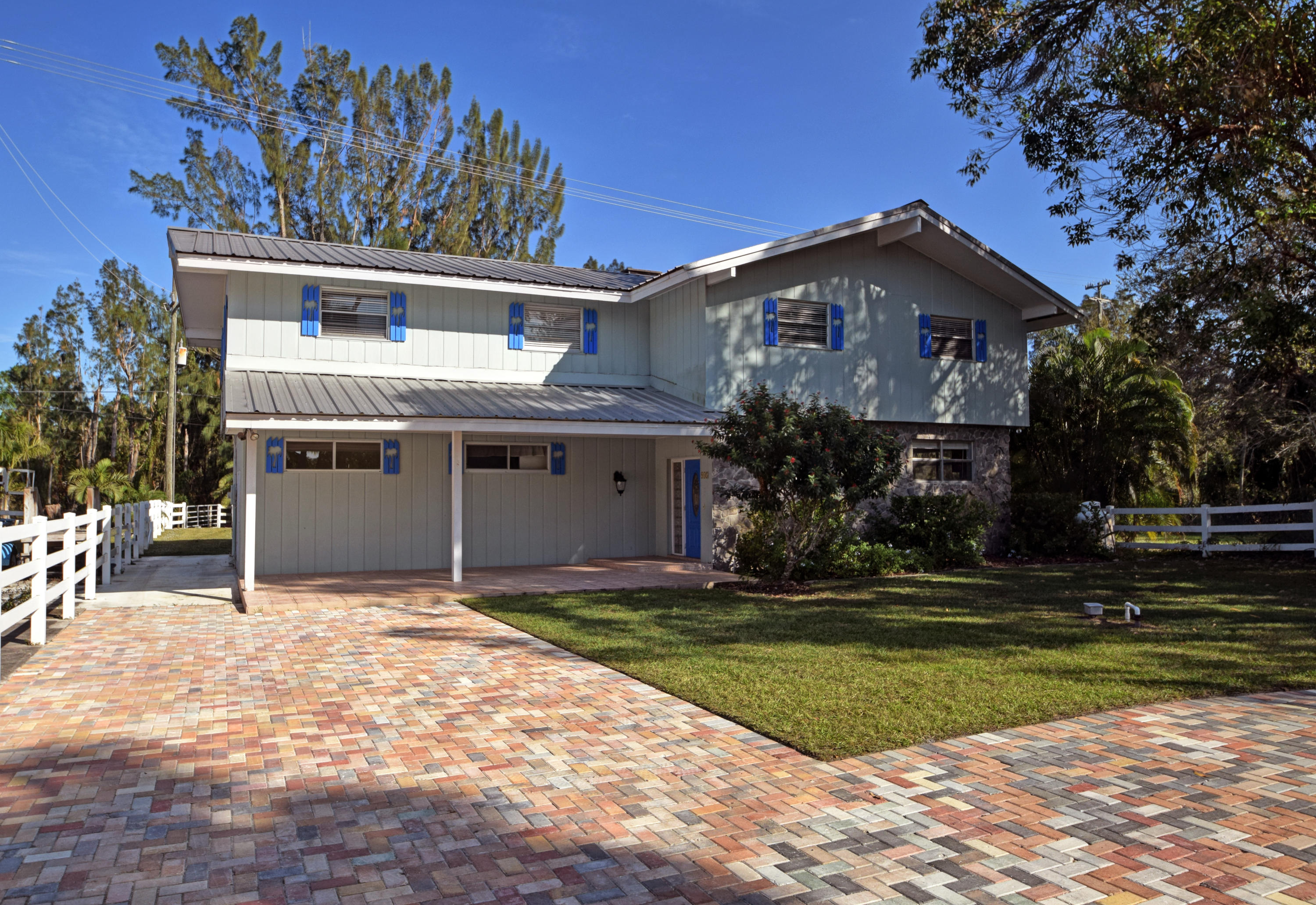 945 Southwest Rustic Circle Stuart, FL 34997 - Photo 2 of 37 Image00002