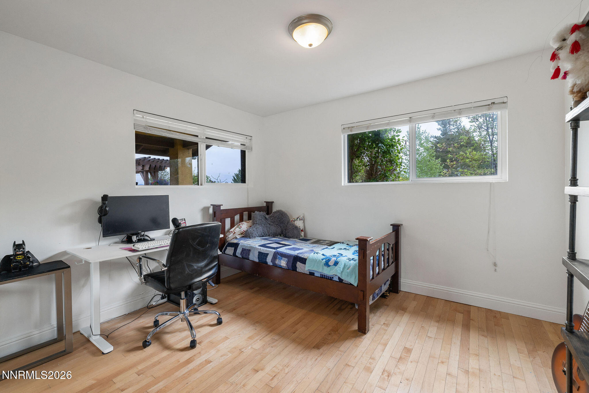2785 Skyline Boulevard Reno, NV 89509 - Photo 23 of 65 a workspace with furniture and a window