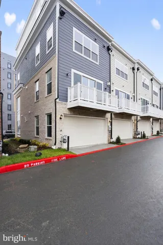 a view of street with large building