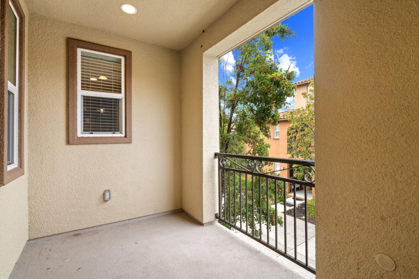 5300 Fioli Loop San Ramon, CA 94582 - Photo 23 of 43 a view of a porch