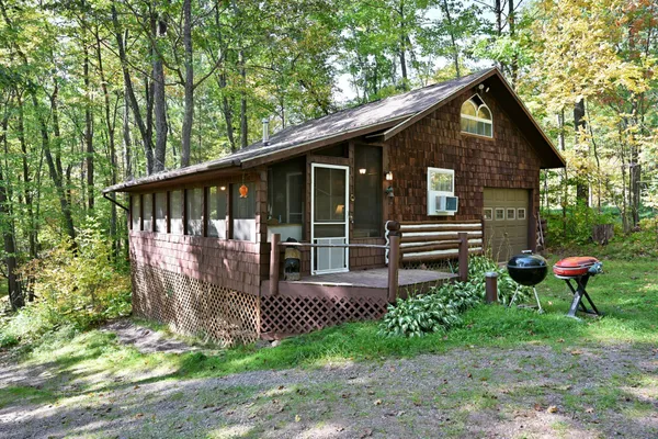 $369,900 | W3905 Leesome Lake Road, Sarona, WI 54870