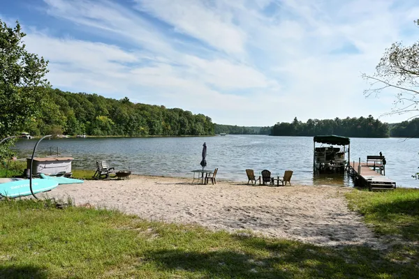 $369,900 | W3905 Leesome Lake Road, Sarona, WI 54870