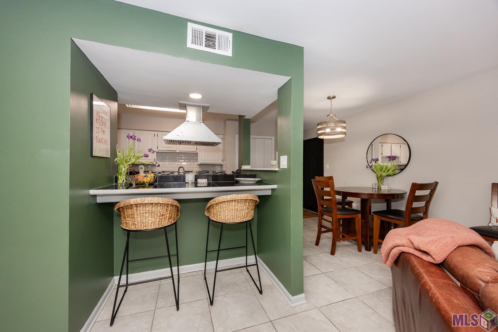 1727 South Brightside View Drive, Unit D Baton Rouge, LA 70820 - Photo 2 of 11