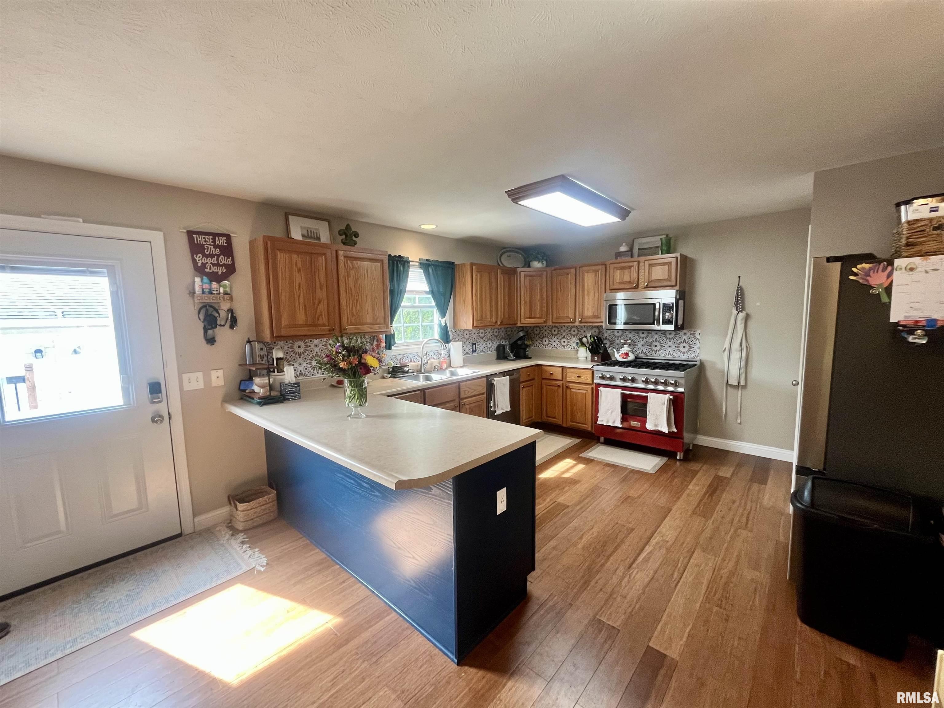 1003 Chippewa Street Normal, IL 61761 - Photo 7 of 34 Gallery Image 7