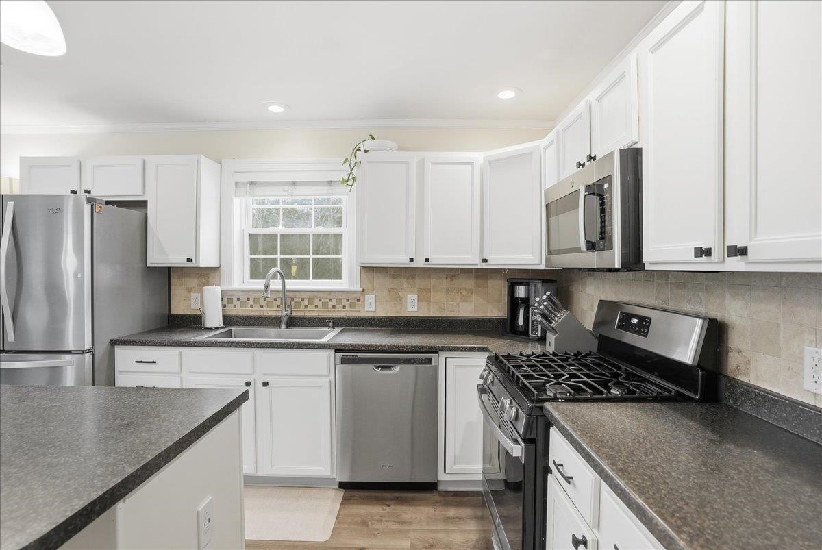 2 Assid Drive Swanton, VT 05488 - Photo 6 of 52