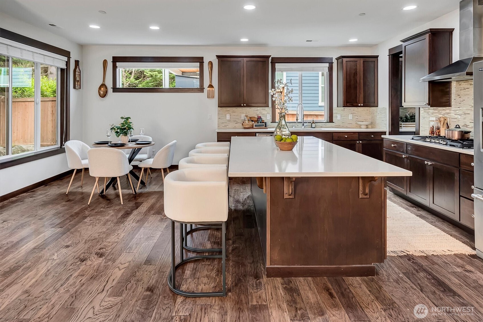 10125 Northeast 147th Street Bothell, WA 98011 - Photo 10 of 40