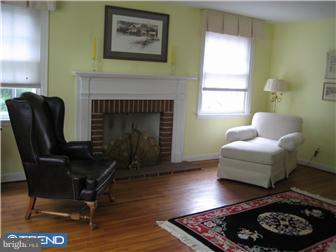 110 Atwood Road Flourtown, PA 19031 - Photo 3 of 11 Living Room
