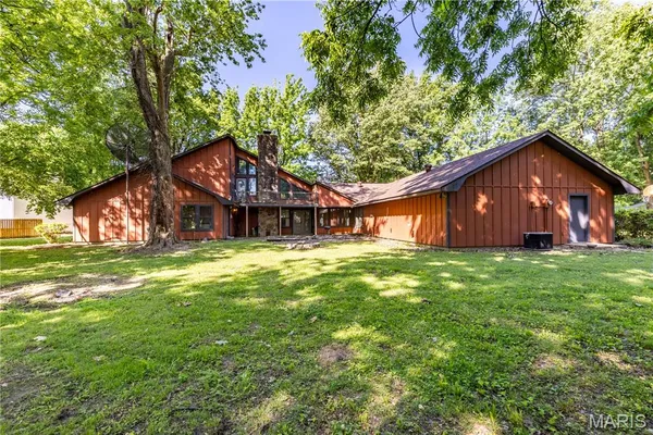 $325,000 | 22 Greenbriar Drive, New Madrid, MO 63869